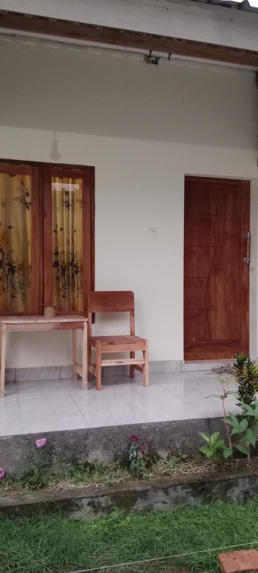 Selow Homestay Kuta  Extérieur photo